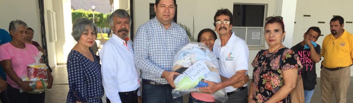 Recibe alcalde donaciones de la organización “Escuinapenses radicados en Culiacán”.