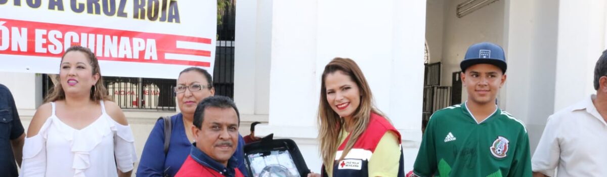 Alcaldesa entrega cuatrimoto y uniformes a Cruz Roja Escuinapa.