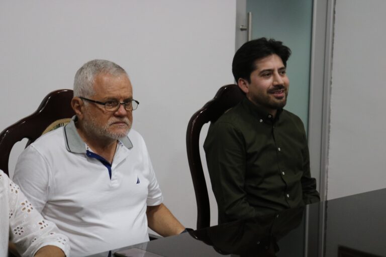 Coordinan esfuerzos Ayuntamiento de Escuinapa y SEBIDES para impulsar vivienda y desarrollo sustentable en el municipio.